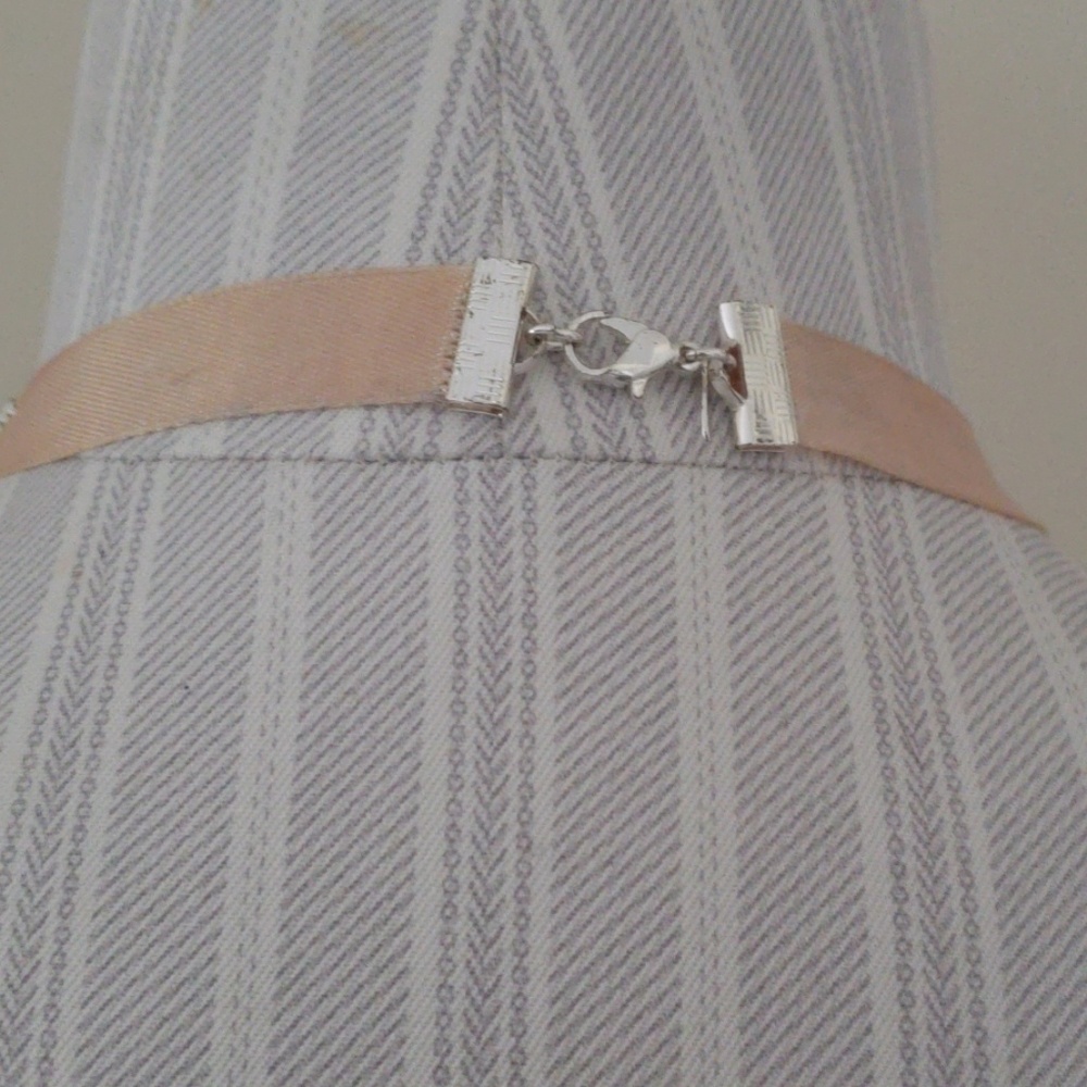 Shell Statement Necklace - image 4